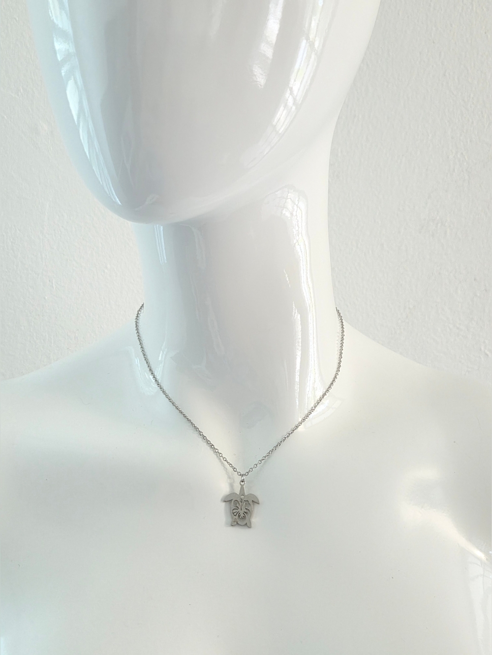 Unisex Silver Tropical Sea Turtle & Hibiscus Cut Out Pendant Necklace - Picture 4 of 12